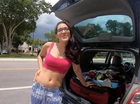 Roadside - spiritual teen fucks to get her car fixed